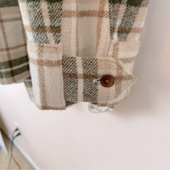 Jenni Kayne O'Keeffe Overshirt Plaid Flannel Shirt in Oatmeal - Picture 7 of 8